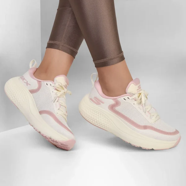 قیمت و خرید کفش ورزشی زنانه اسکچرز مدل 172086 NTPK Go Run Supersonic Max Skechers از نمایندگی اسکیچرز